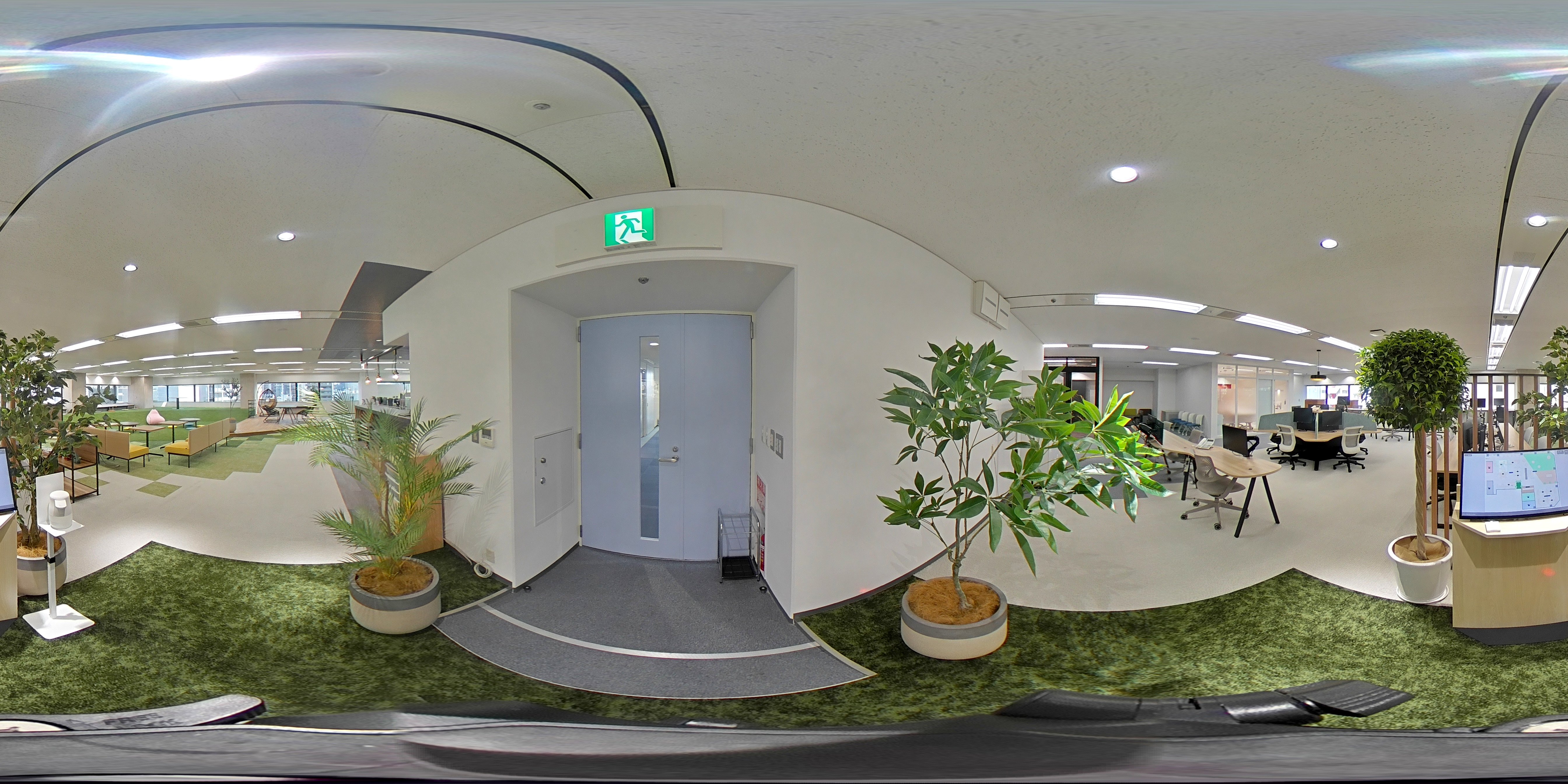 オフィス風景 – テクノロジーを通じて社会の便利さを追求する株式会社 