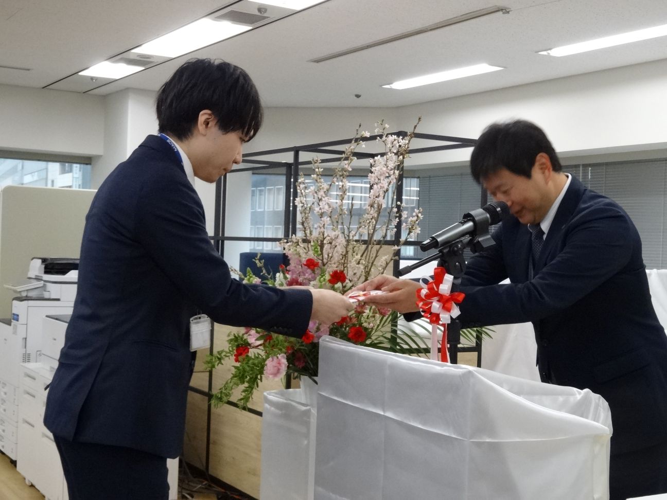 入社式